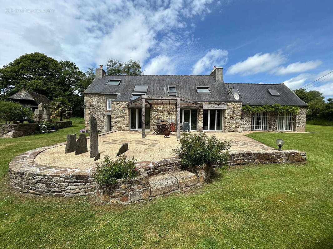 Maison à PLOUGONVEN