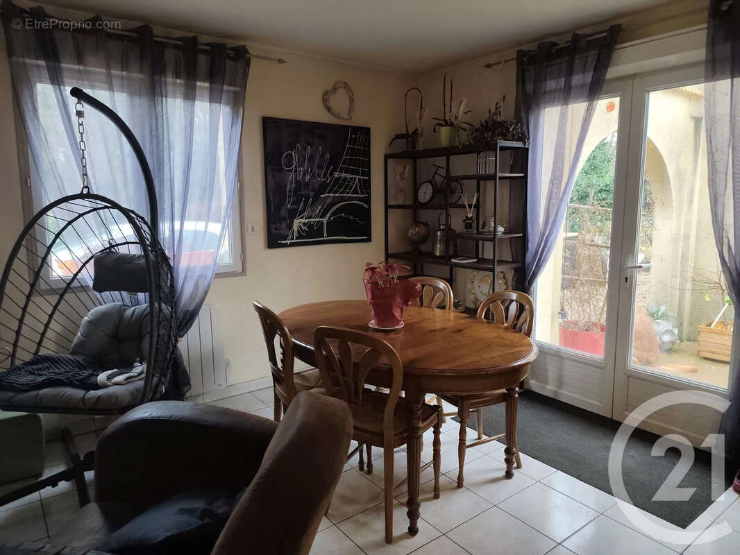 Maison 94 m² à Nassandres  - photo 2