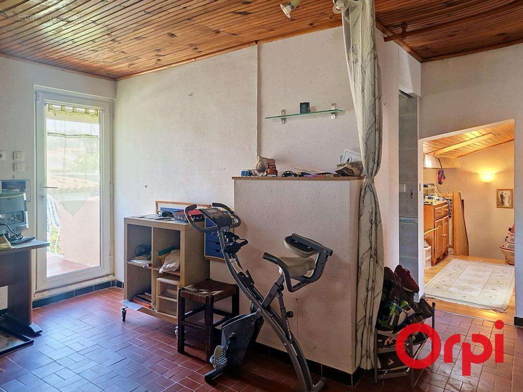 Maison de type 7 pieces de 130 m2 avec garage et piscine - photo 21