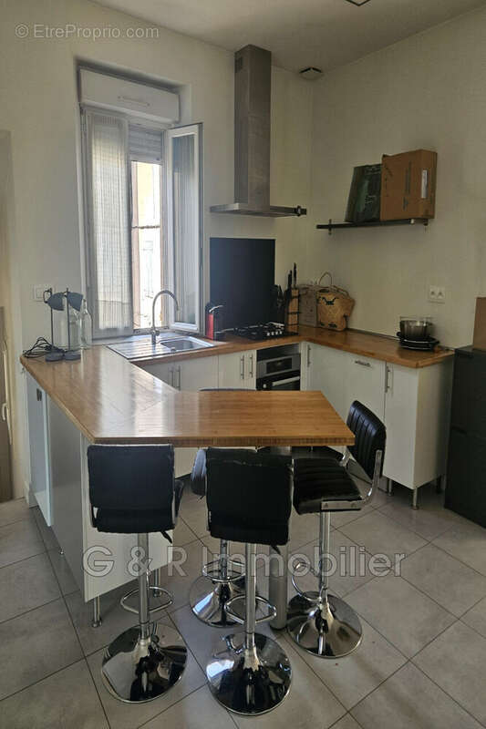 Appartement à LA BOUILLADISSE