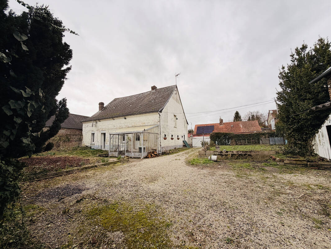 Maison à SAINT-QUENTIN
