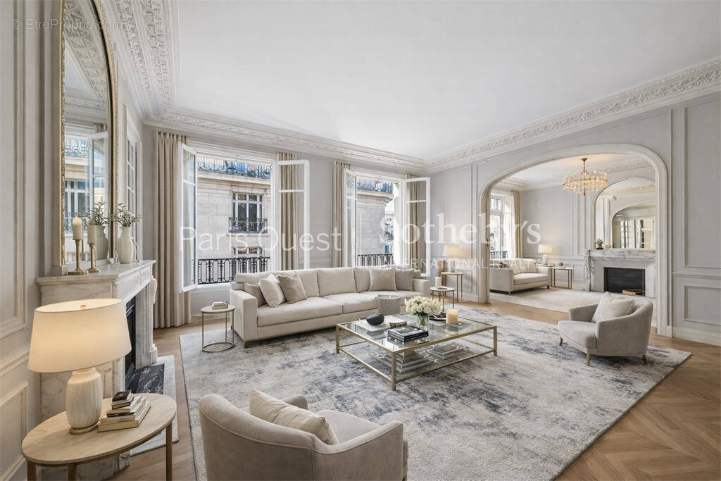 Appartement à PARIS-17E