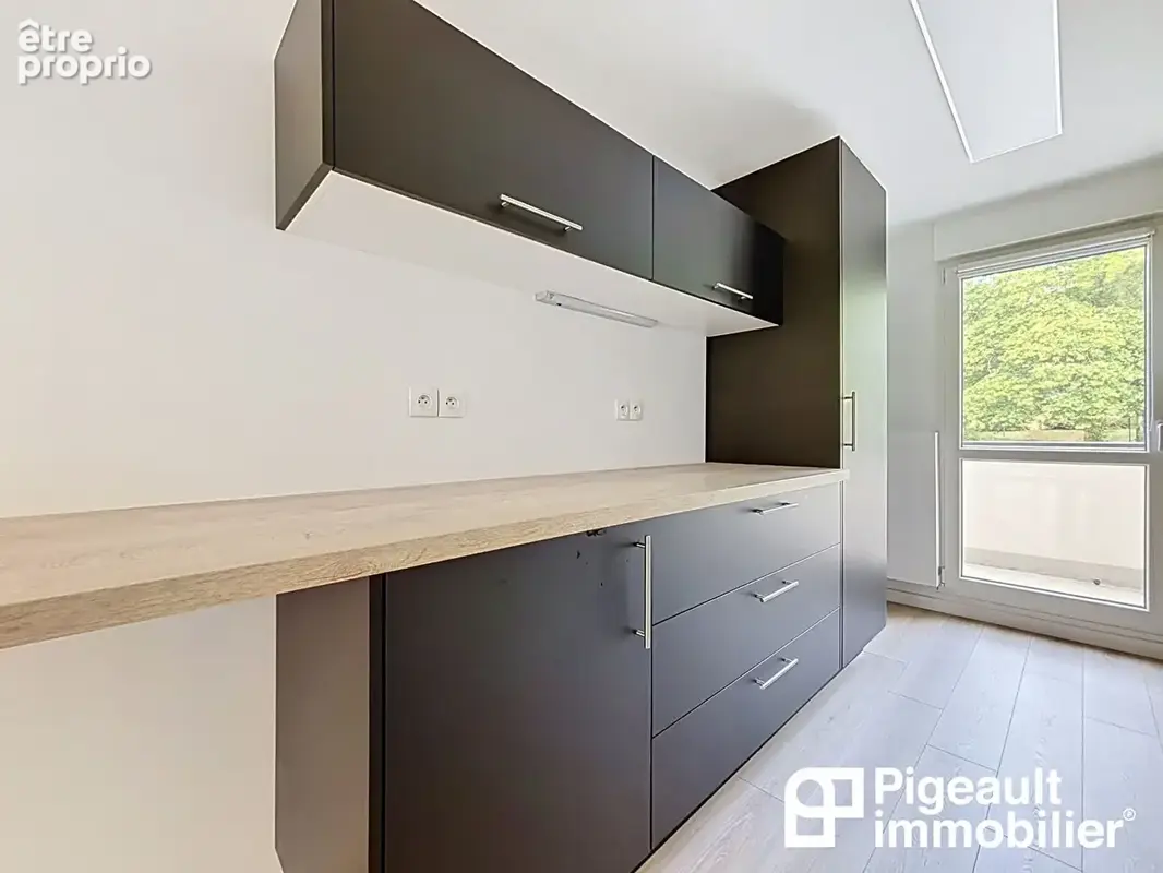 Appartement T3 à vendre - Rennes quartier Longs Champs - Garage - Balcons - Cave - Vue sur verdure - photo 3
