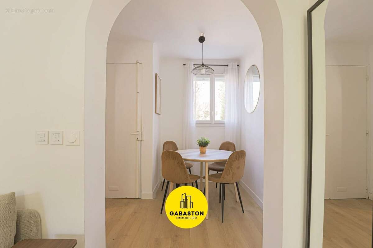 Appartement à MARSEILLE-9E