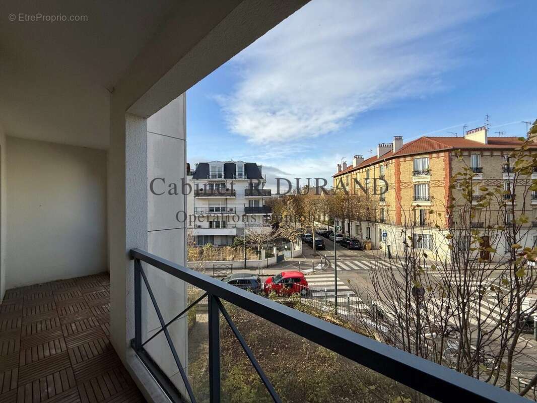 Appartement à LA GARENNE-COLOMBES