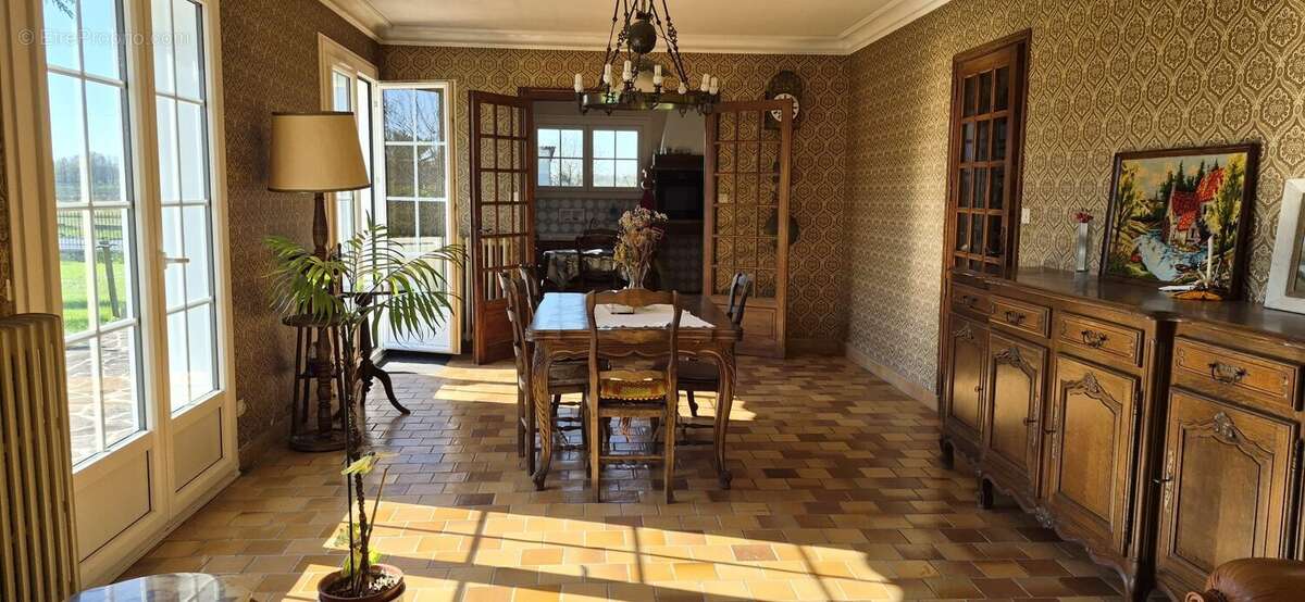 Maison à CHERVES-RICHEMONT