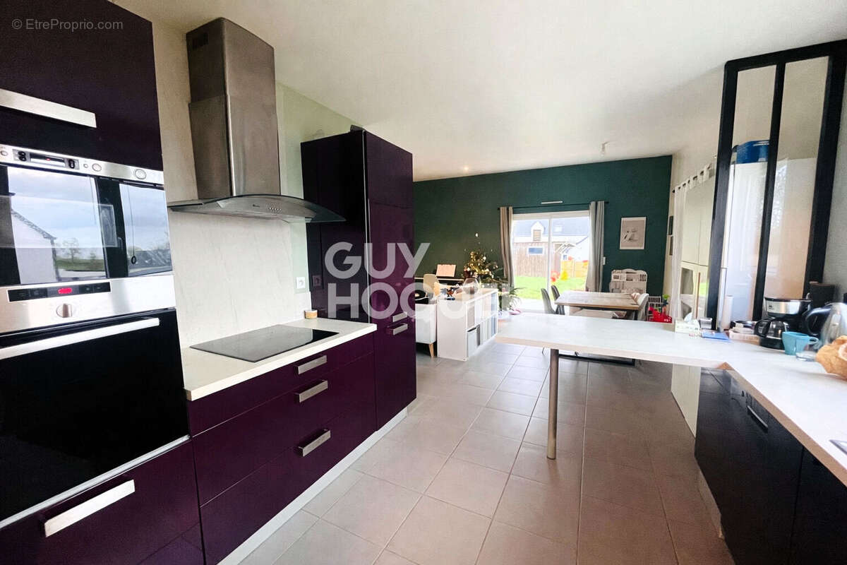 Maison à BAGUER-PICAN