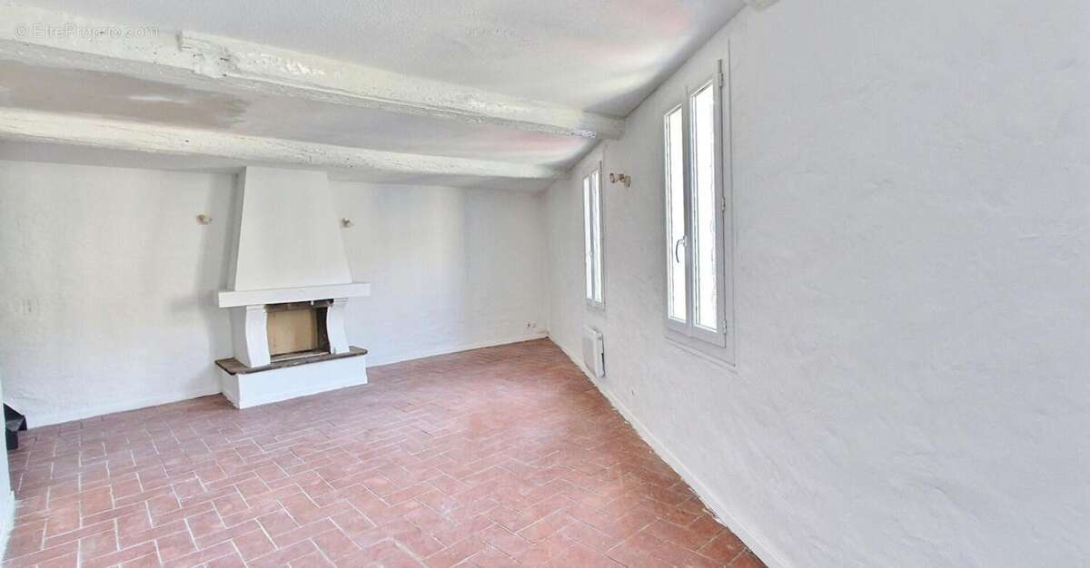 Appartement duplex au coeur du village du Luc-en-Provence + Cave - photo 8