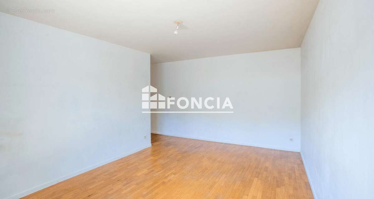 Appartement à ELANCOURT
