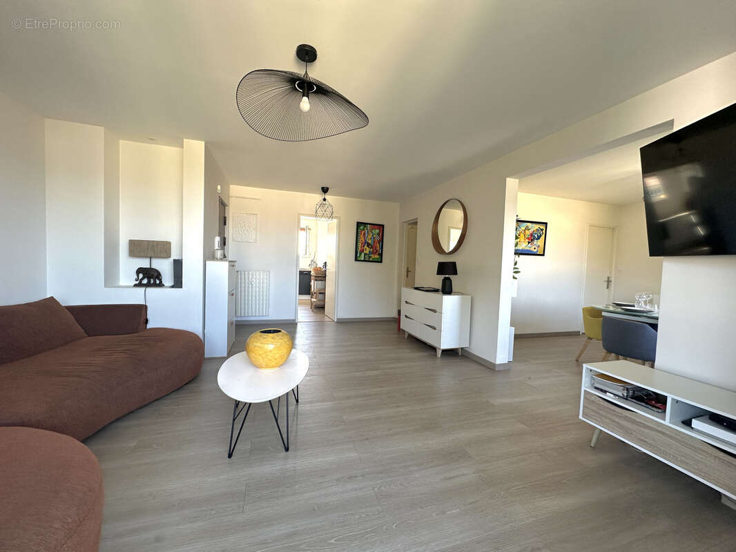 Appartement T5 92m2- Dernier étage - Ascenseur - Balcon - photo 3