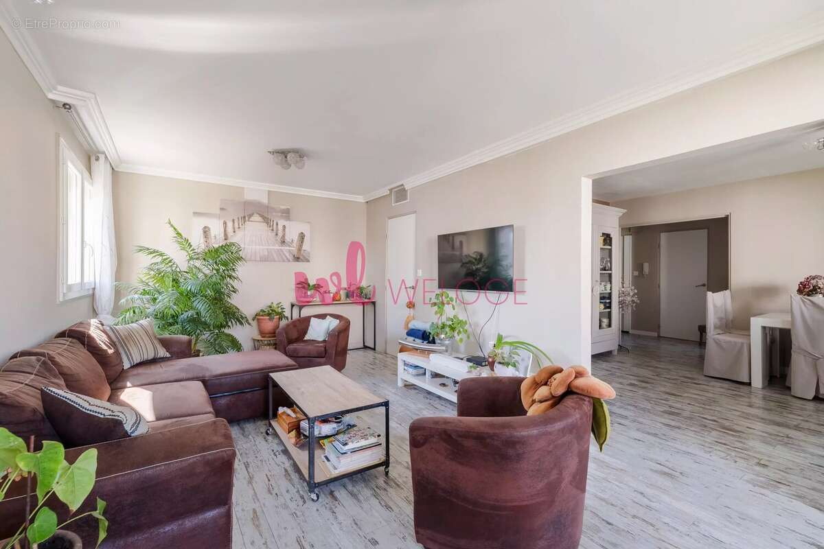 Appartement à DECINES-CHARPIEU