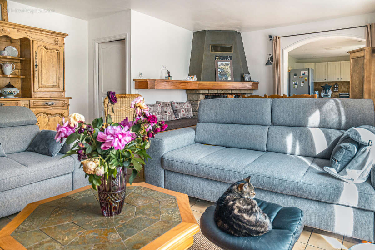 Maison à CAPOULET-ET-JUNAC