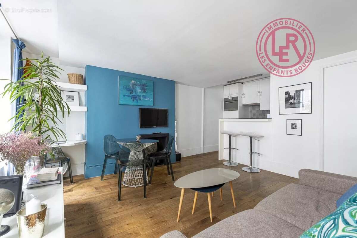 Appartement à PARIS-3E