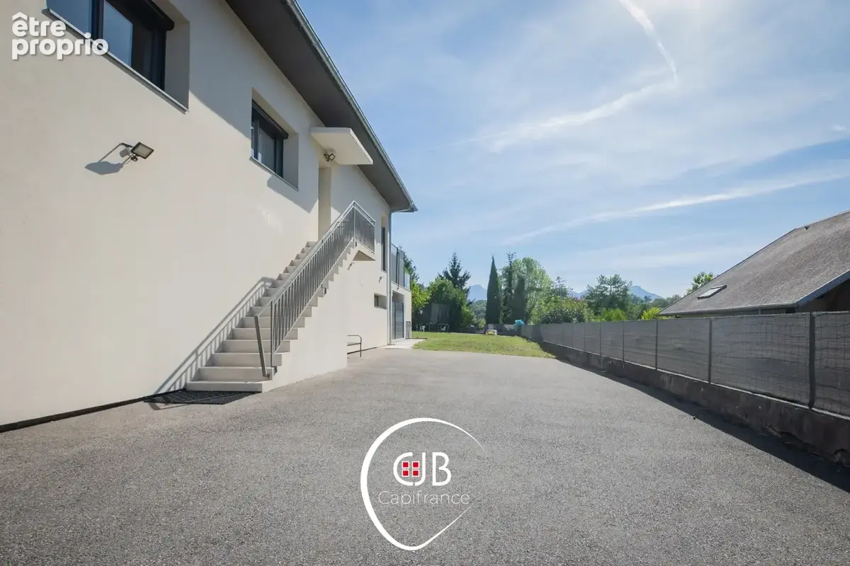 Sonnaz – Maison 220 m², DPE B et appartement en rez-de-jardin - photo 23