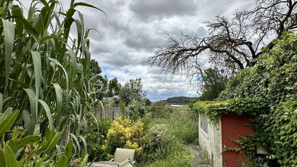 Maison à FONTCOUVERTE