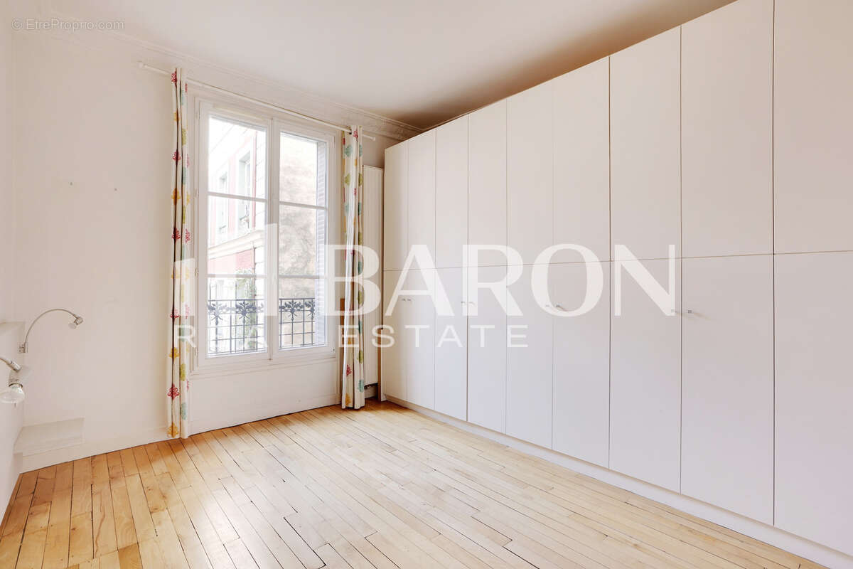 Appartement à PARIS-17E