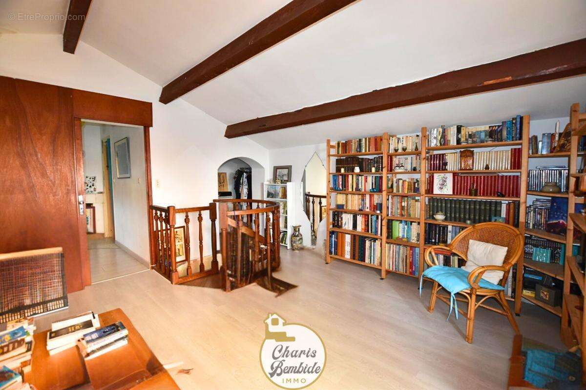 Maison 141 m² à Bernis  - photo 2