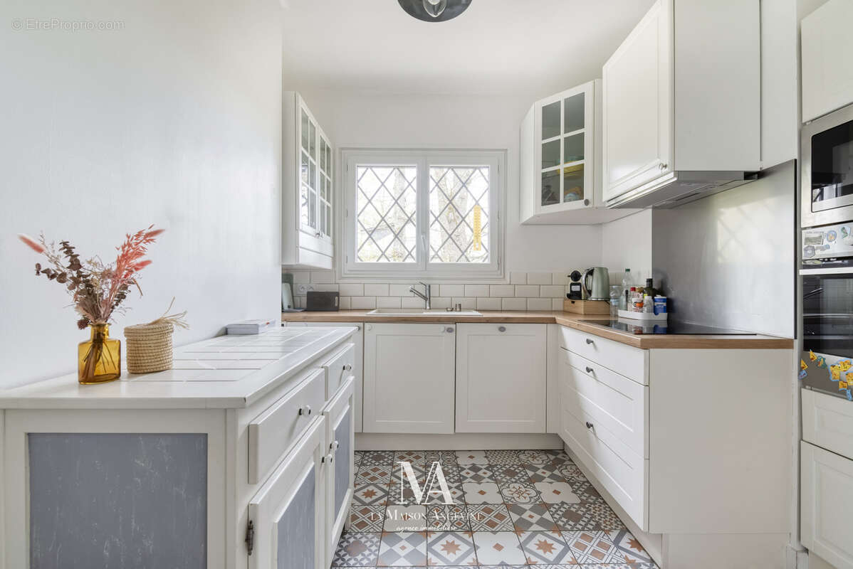 Maison à AVRILLE