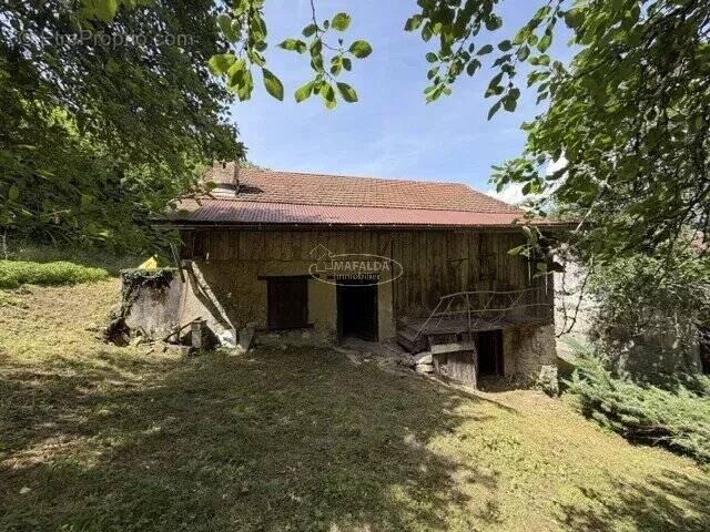Maison à MARIGNIER