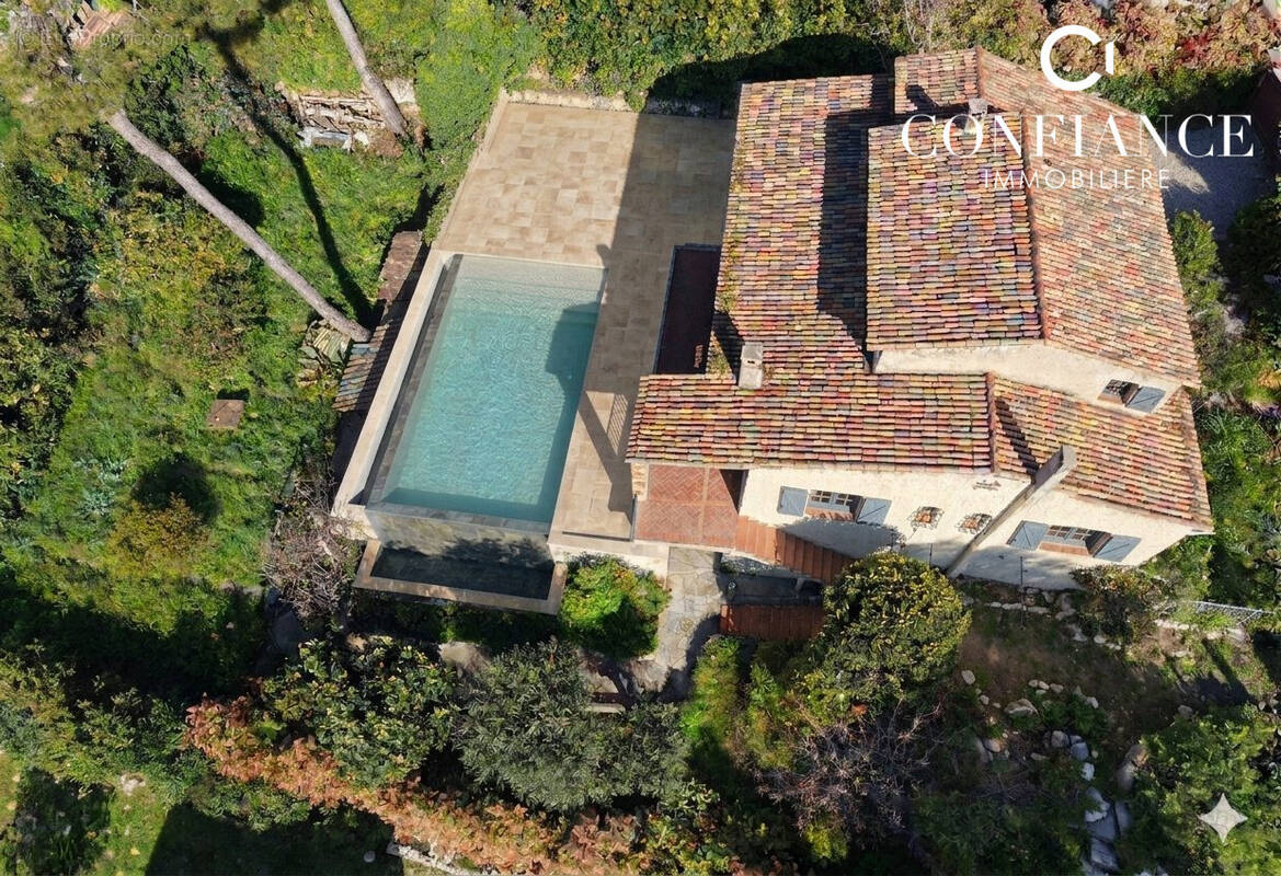 SUGGESTION D'AMENAGEMENT - Maison à ANTIBES
