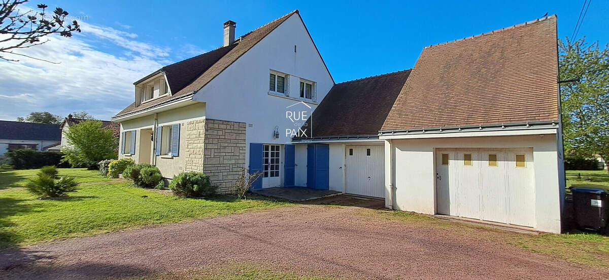 Maison à LENCLOITRE