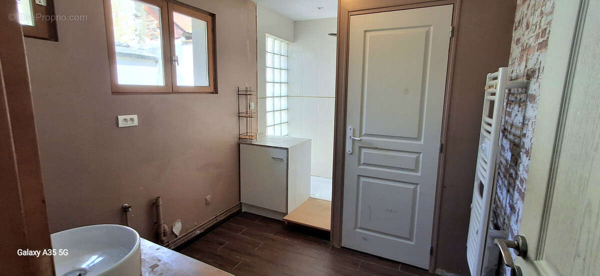 Maison à AILLANT-SUR-THOLON