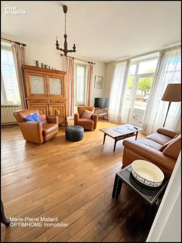 Maison de 9 pièces à ROYERE DE VASSIVIERE (23) - photo 4
