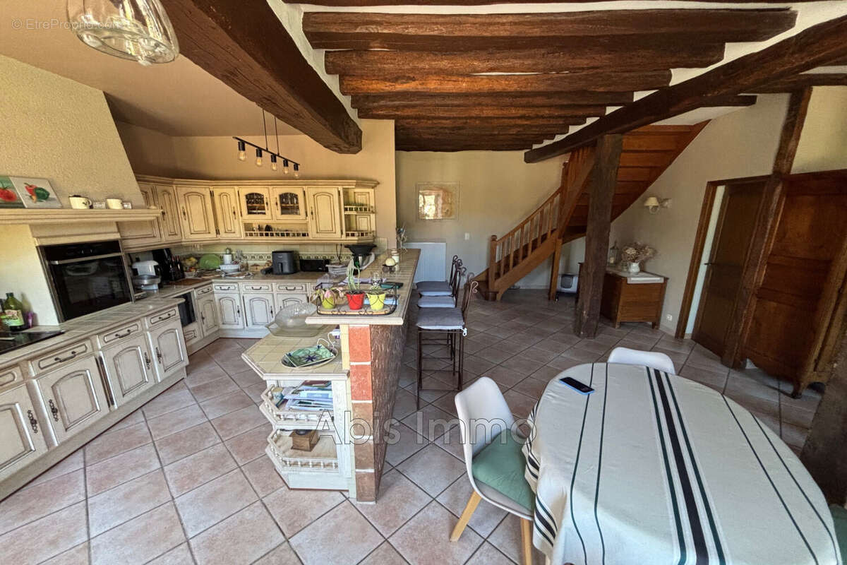 Maison à BEAUVILLIERS