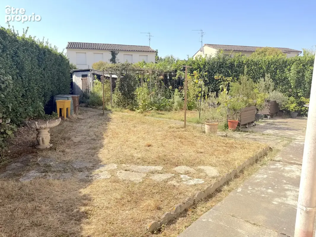 Maison T5 avec 2 errasses et un garage sur un terrain de 440m2 - photo 10
