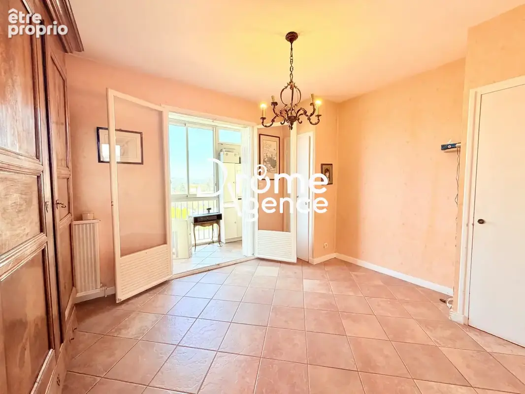 Chambre appartement à romans 