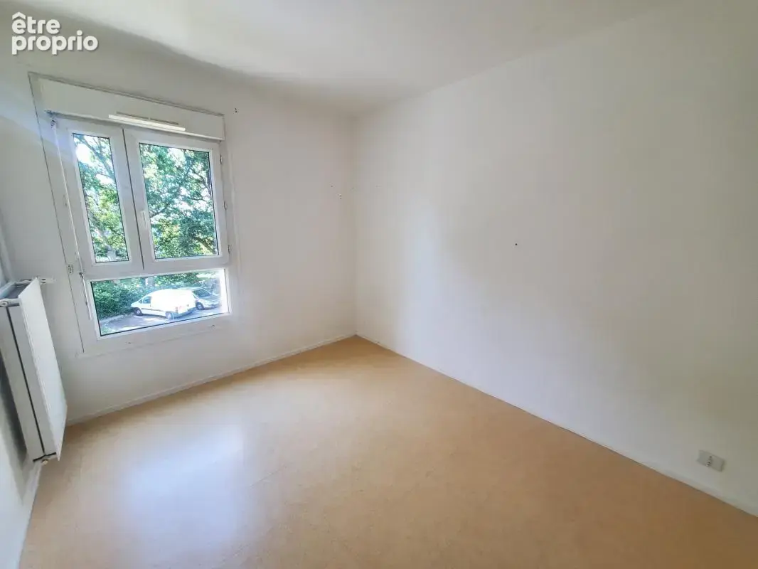 Beau T3 avec balcon, cave et stationnement extérieur - photo 8