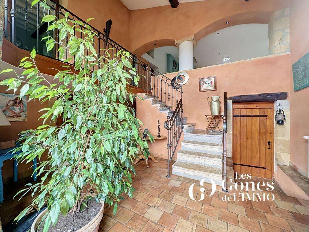 Maison t5 - vue panoramique - piscine - double garage - photo 12