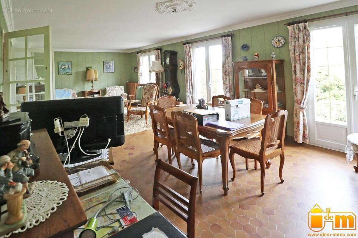 Maison à ETAMPES