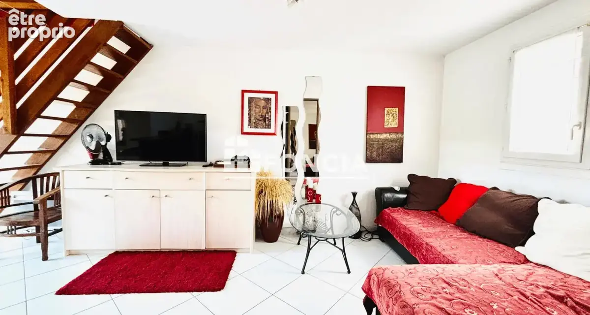 T3 en duplex lumineux et traversant - photo 8