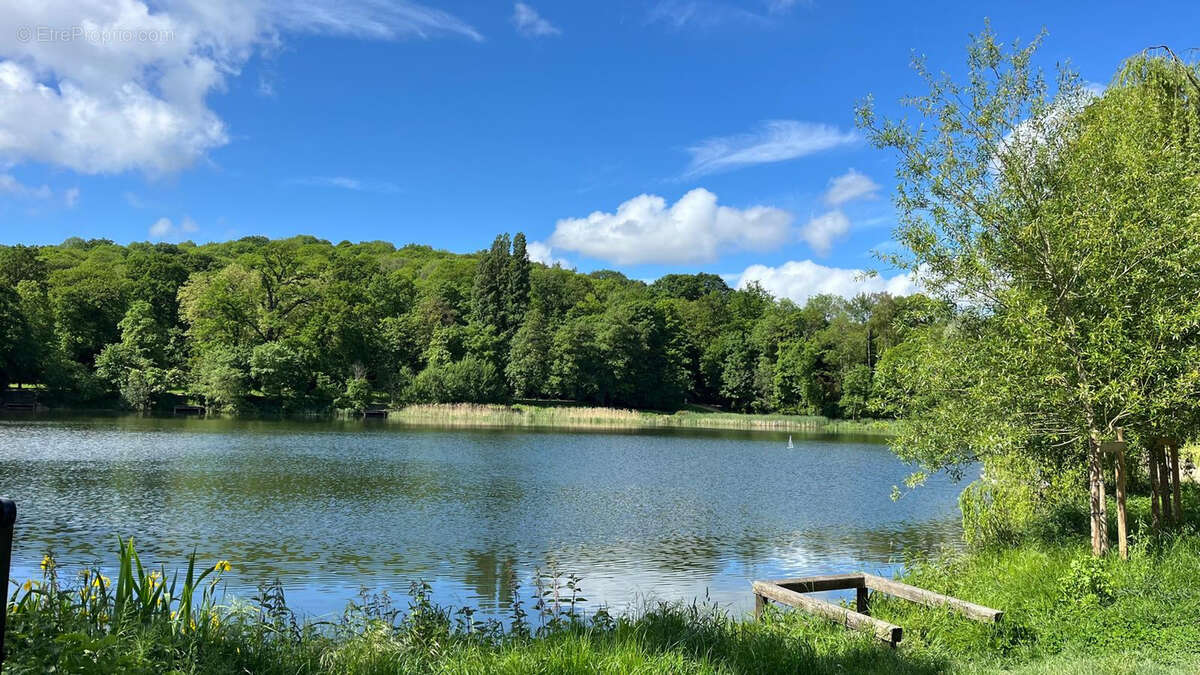 Maison à VILLE-D&#039;AVRAY