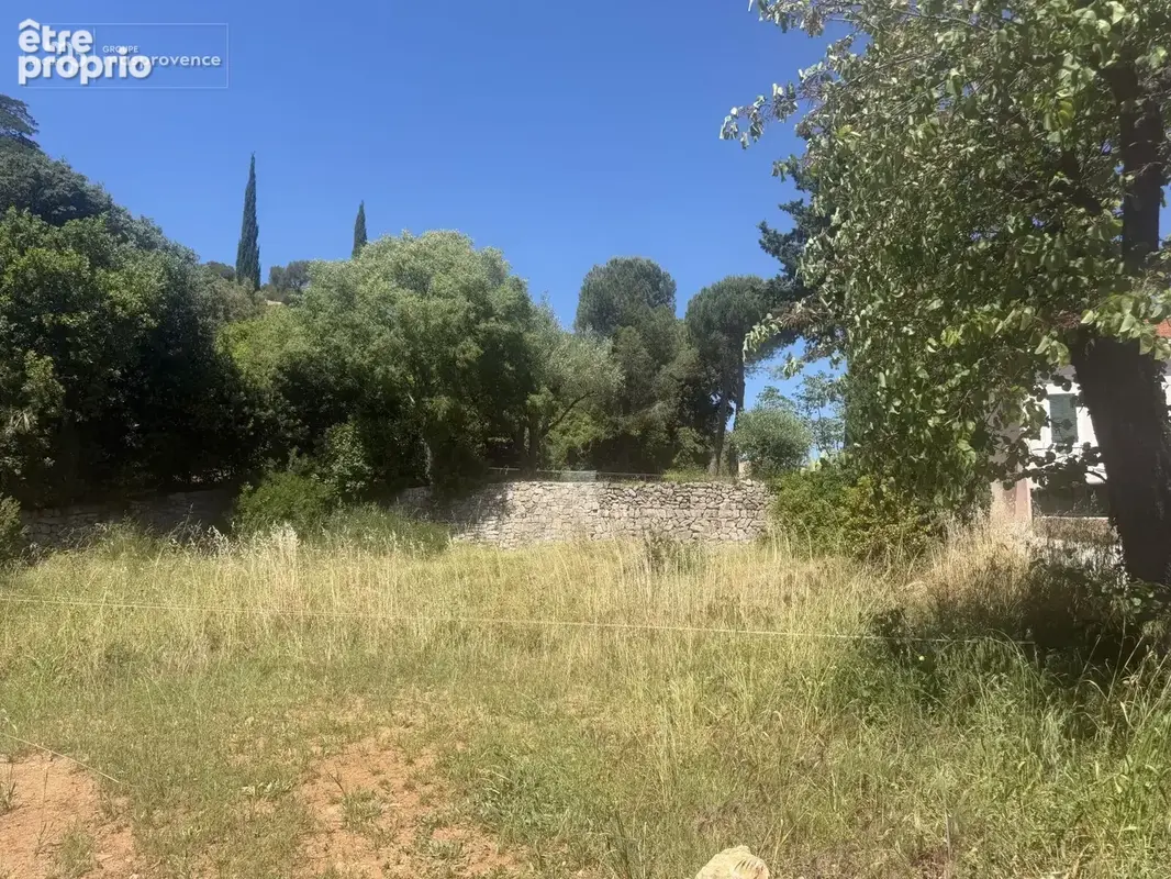 Terrain à bâtir de 518 m² à LA GARDE (83) - photo 1