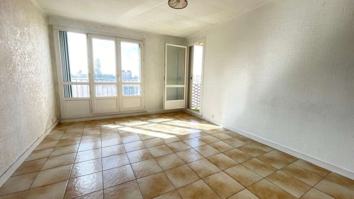 Appartement à LES ULIS