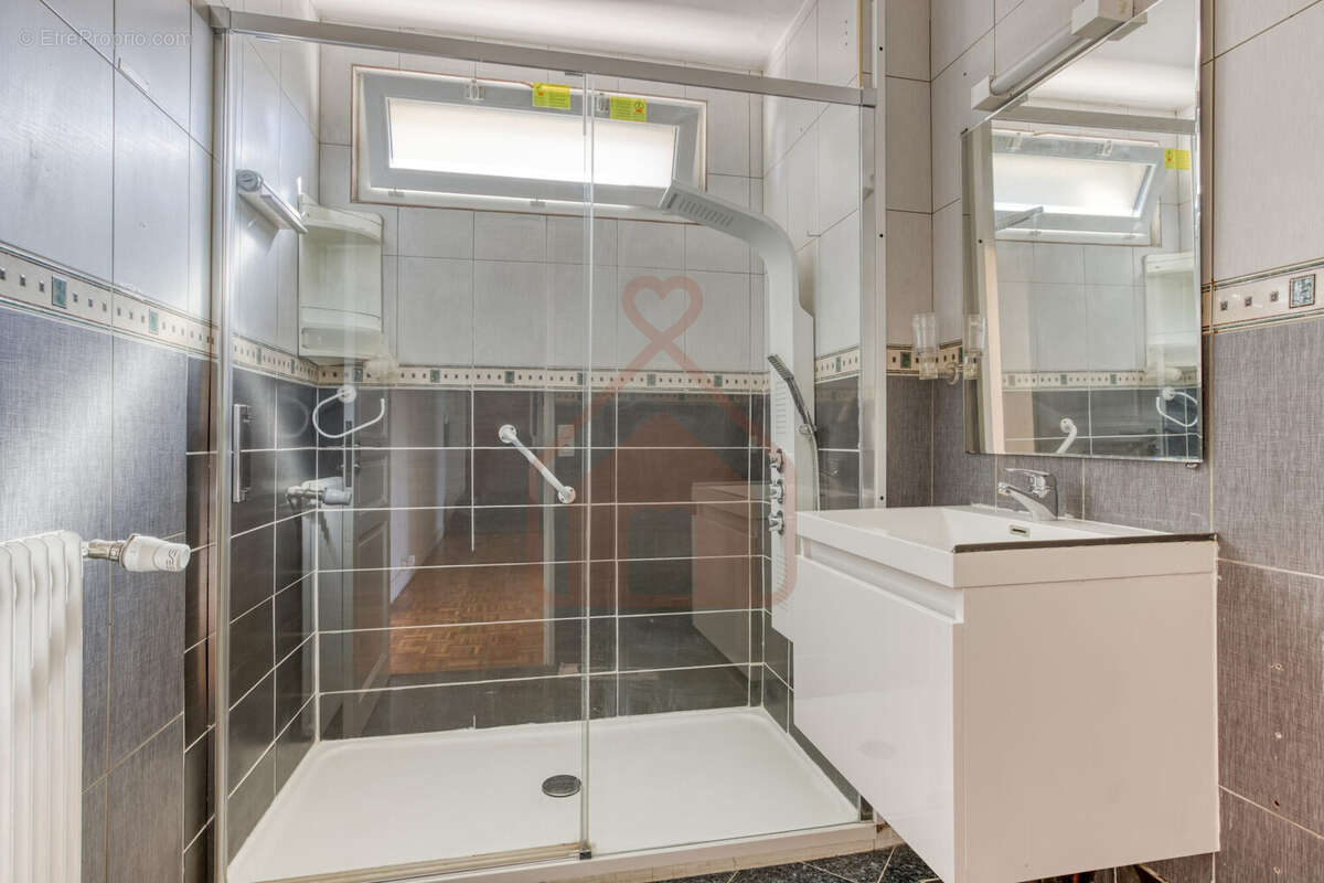 Appartement à LE KREMLIN-BICETRE