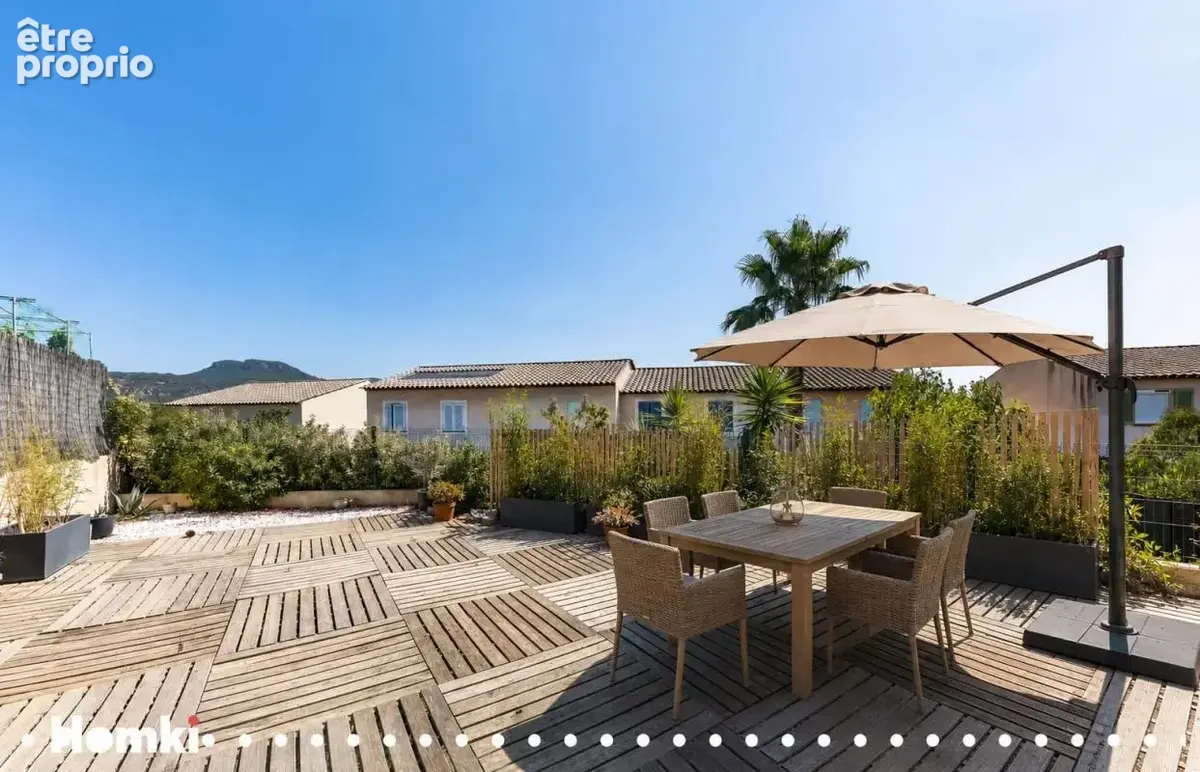 Maison/Villa T5 de 94 m² à Roquebrune-sur-Argens 83520 - photo 2