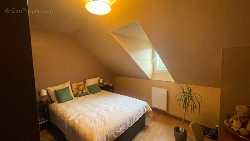 Maison à SAINT-NICOLAS-DU-PELEM