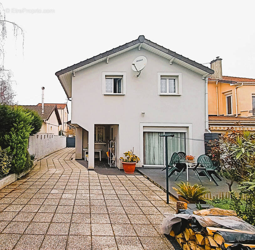 Maison à LE BLANC-MESNIL