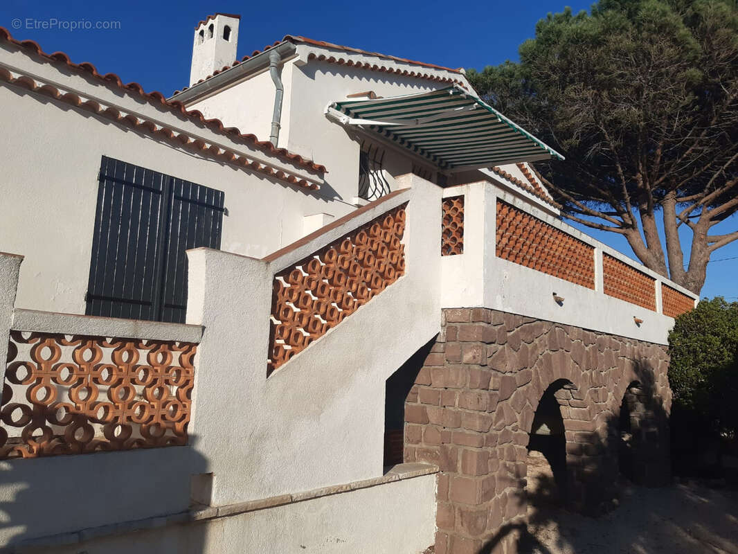 Maison à LES ISSAMBRES