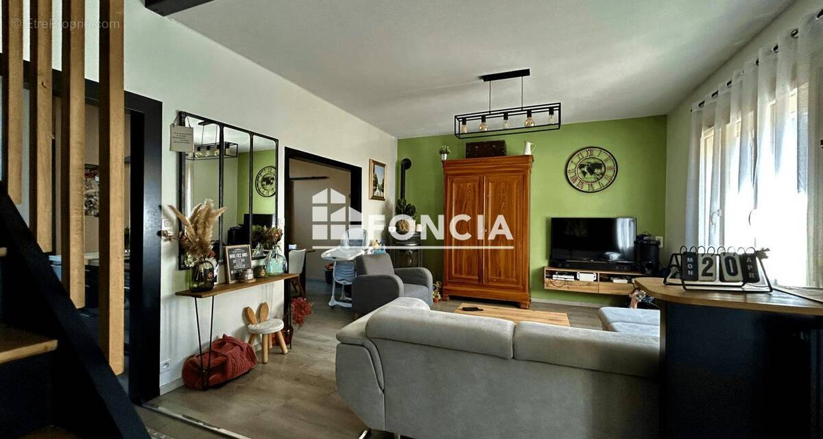 Maison à BONNETABLE