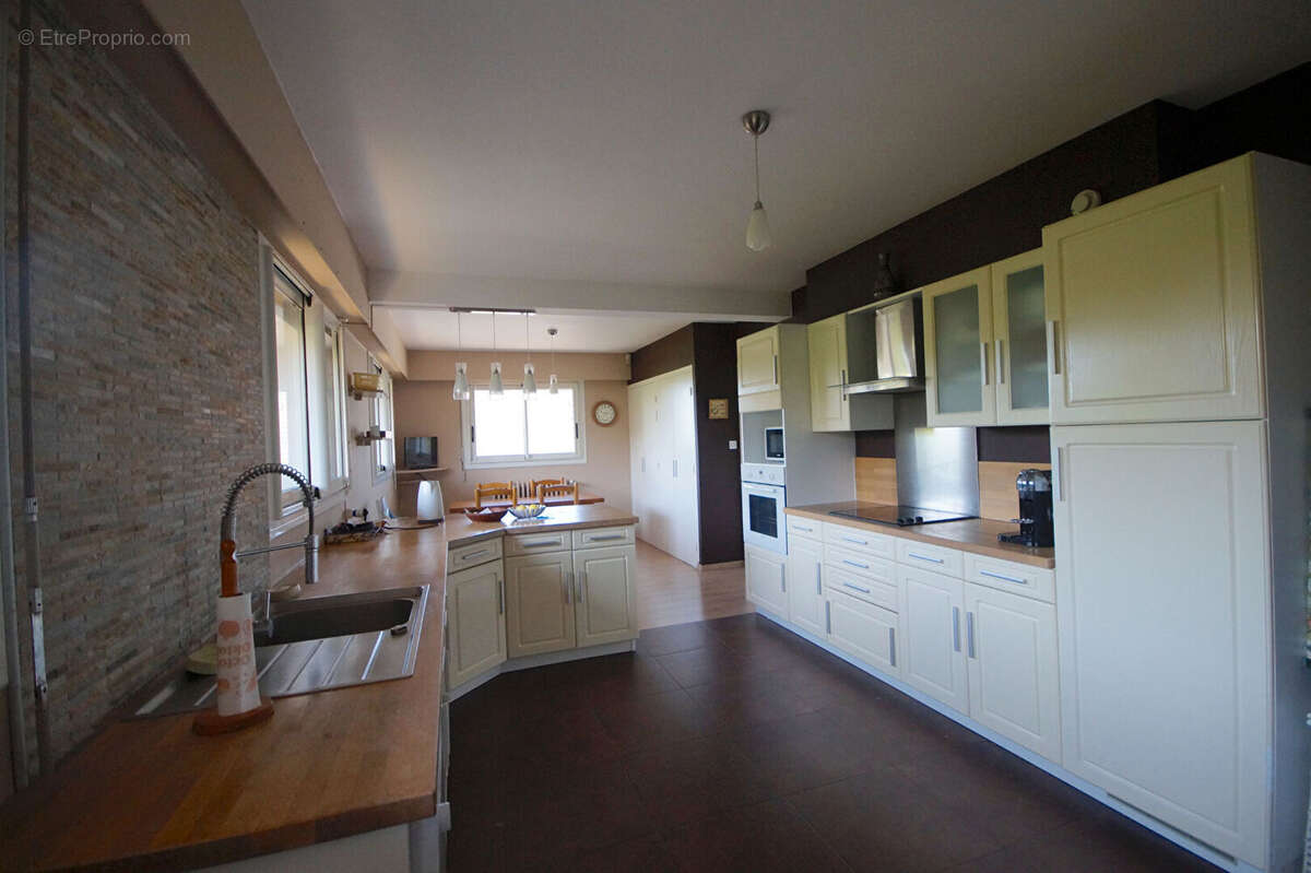 LA MANCHE  Superbe Maison Donville Les Bains 8 pièce(s) 216 m2 - photo 2