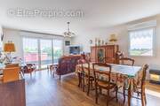 Pièce de vie - Appartement à ERQUINGHEM-LYS