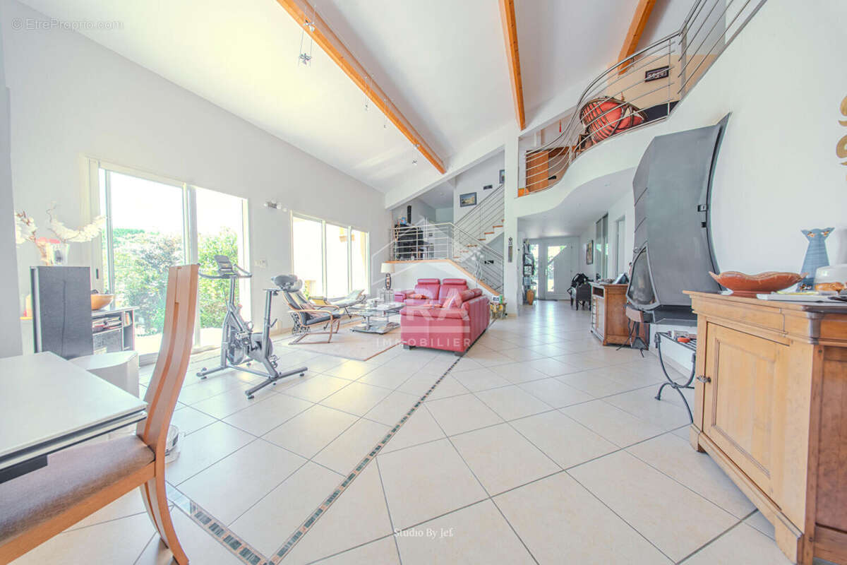 Maison 204m² à bruguières - photo 2