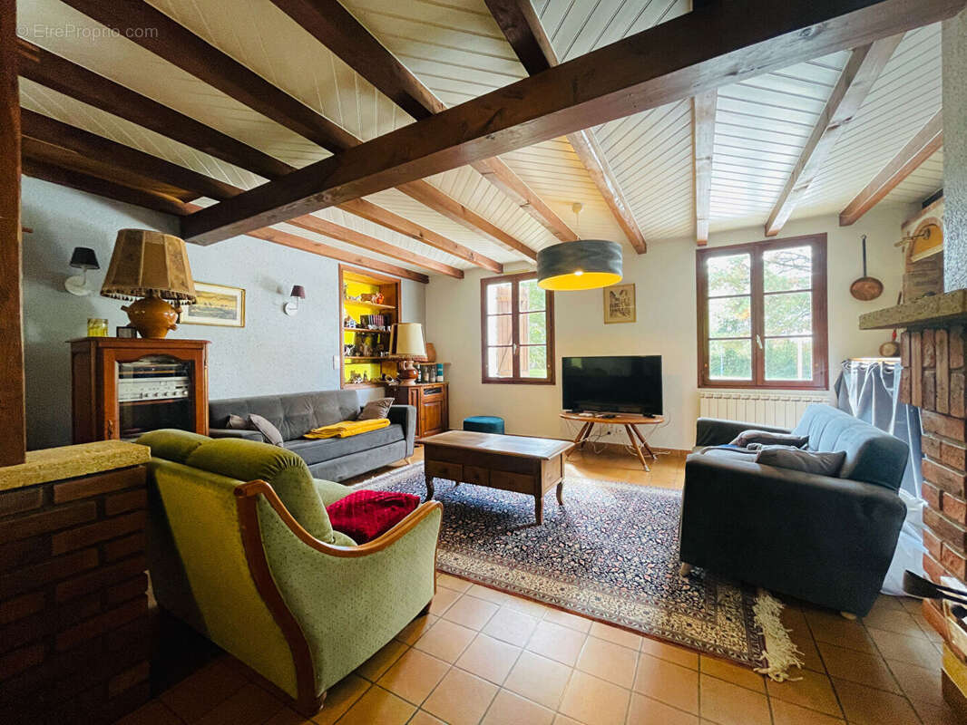 Maison à COMMEQUIERS