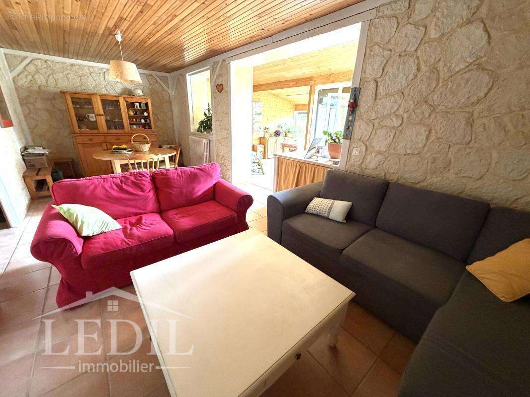 Maison de ville avec jardin, terrasse et garage - photo 5