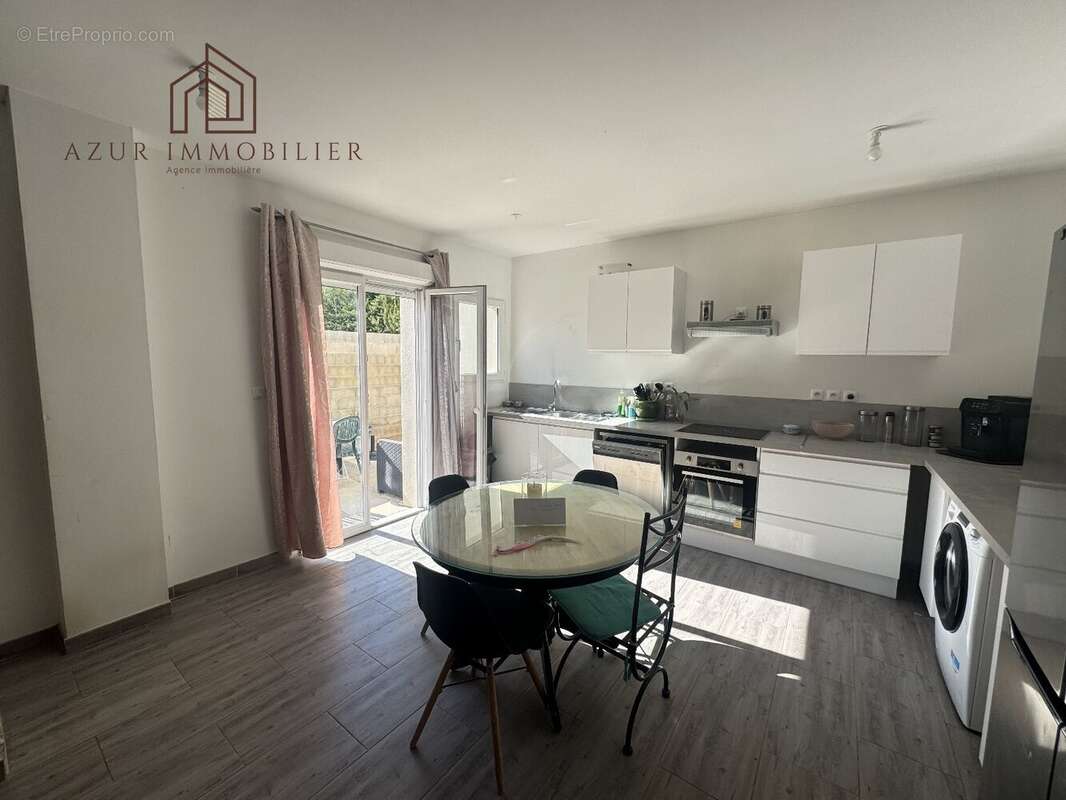 Maison à NISSAN-LEZ-ENSERUNE