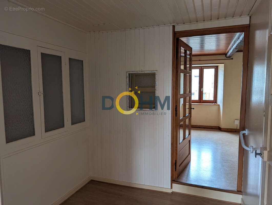 Maison de bourg en pierres avec grand garage - photo 8